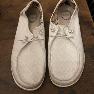 Women’s hey dude size 9